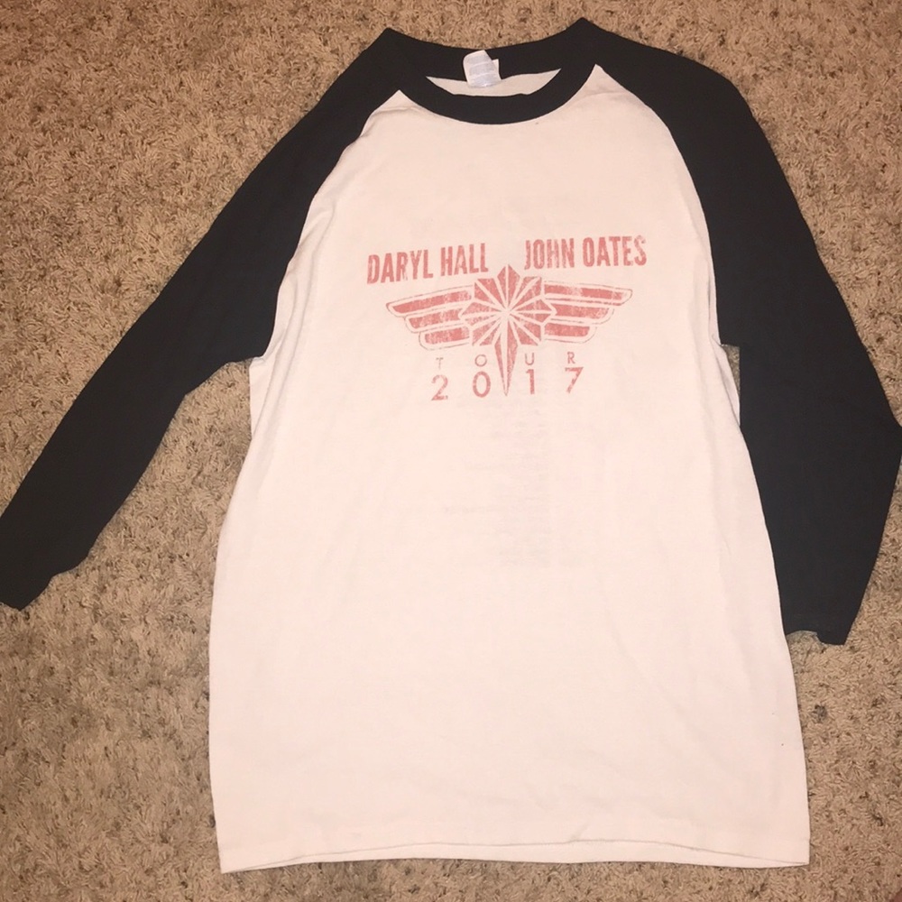 Daryl hall and John Oats tour merch/ band tee